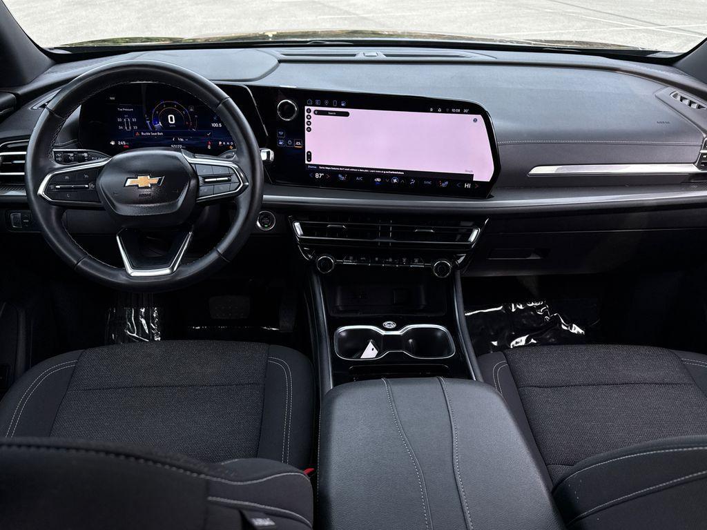 used 2024 Chevrolet Traverse car, priced at $29,500