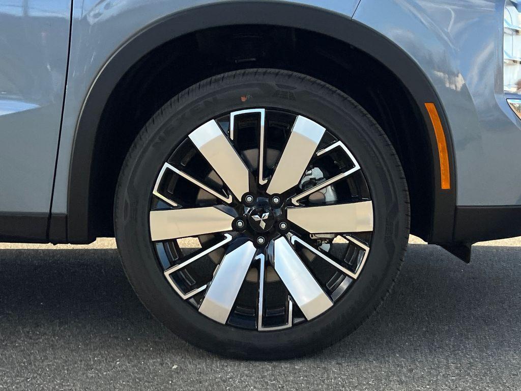 new 2026 Mitsubishi Outlander car, priced at $42,345