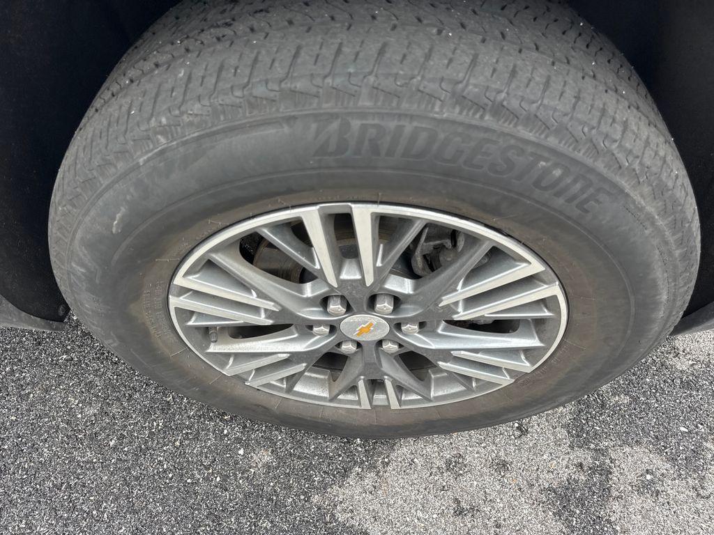 used 2024 Chevrolet Traverse car, priced at $34,100