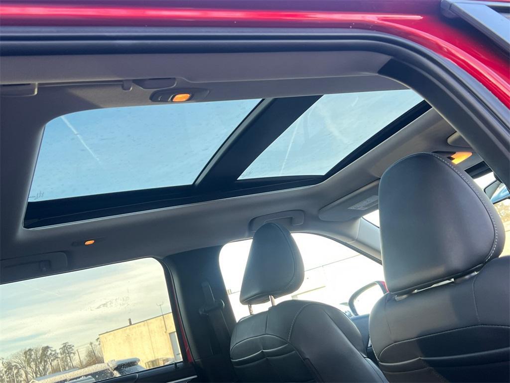 used 2024 Mitsubishi Outlander car, priced at $21,000