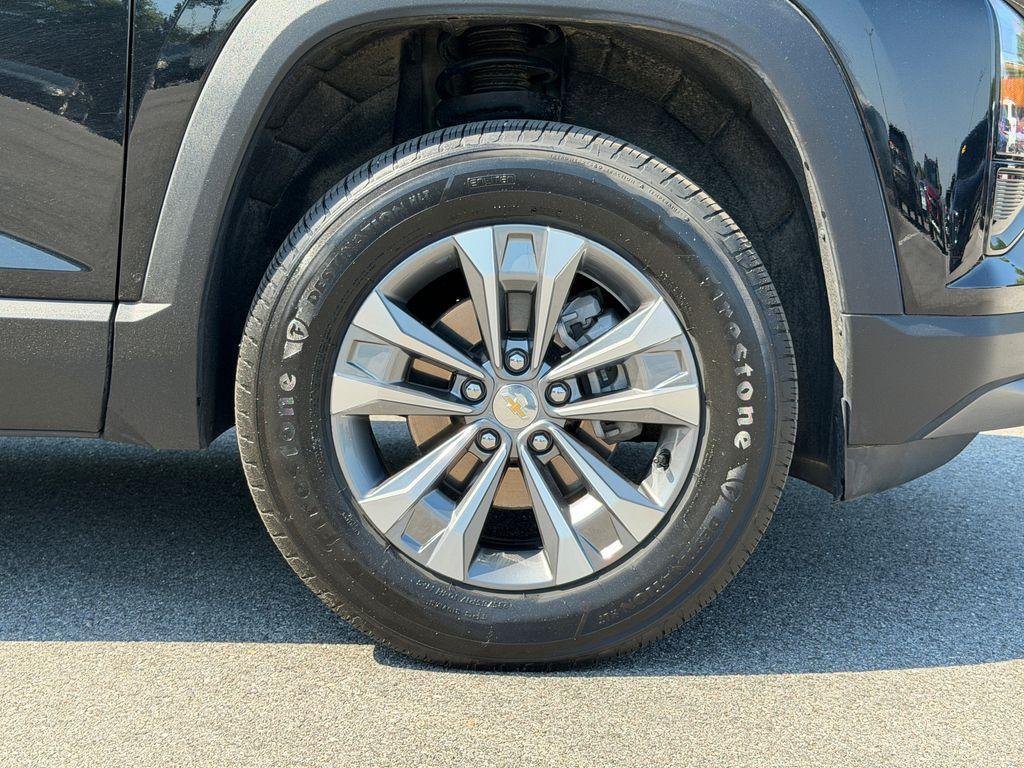 used 2025 Chevrolet Equinox car, priced at $23,700