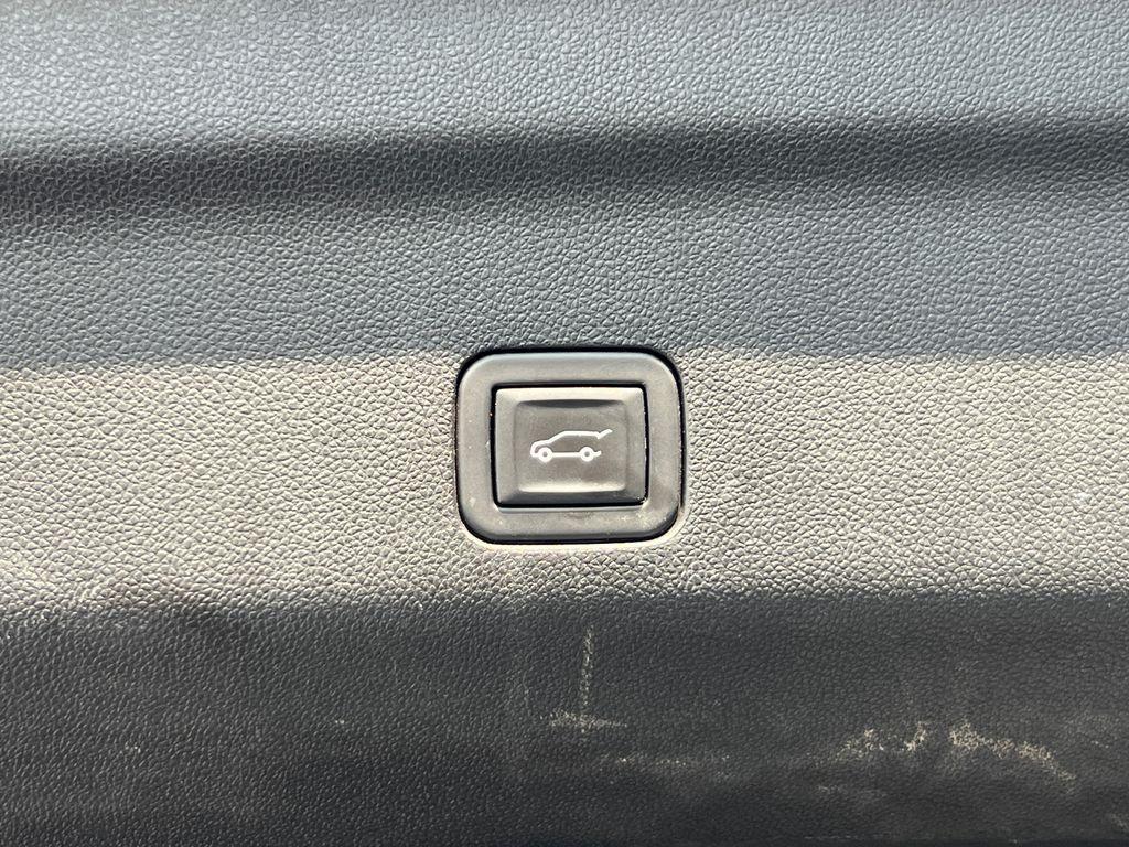 used 2023 Chevrolet Suburban car, priced at $40,000