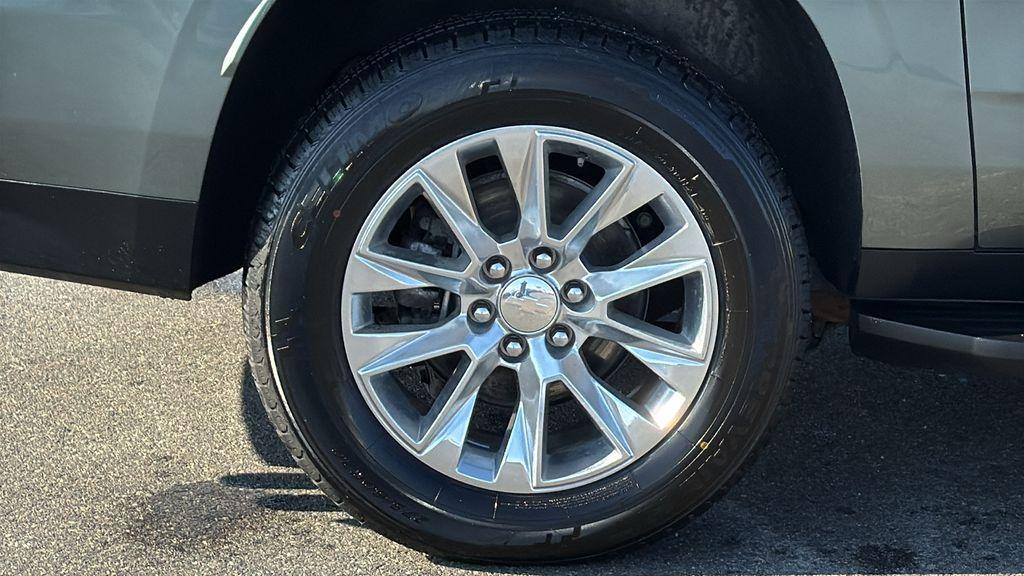 used 2023 Chevrolet Suburban car, priced at $39,900