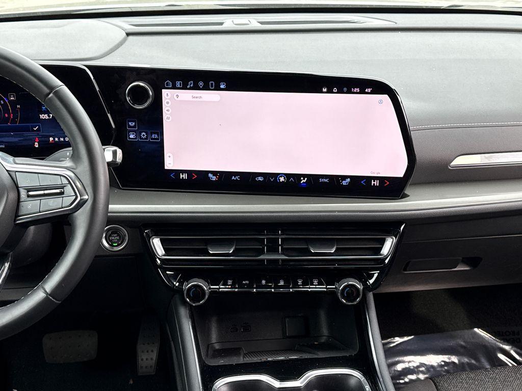 used 2024 Chevrolet Traverse car, priced at $31,000