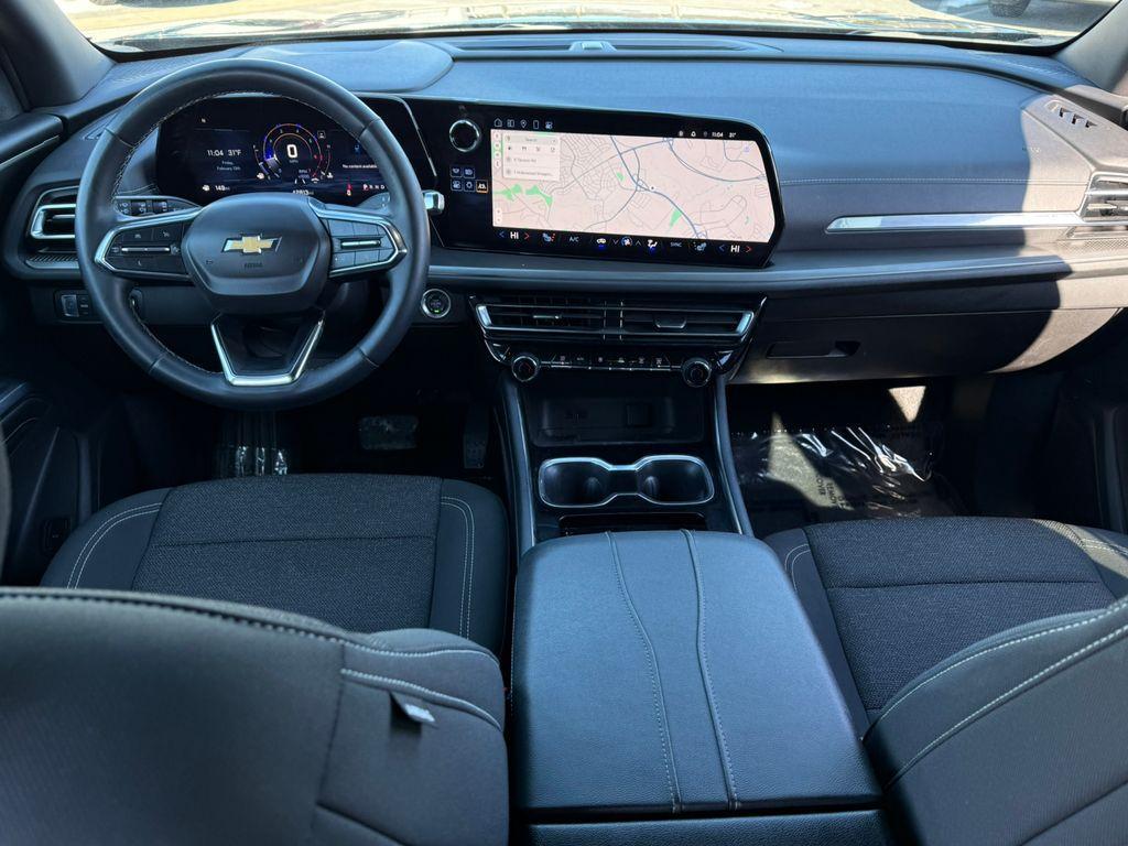 used 2024 Chevrolet Traverse car, priced at $29,500