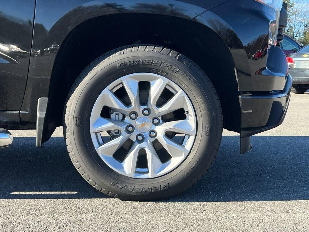 new 2026 Chevrolet Silverado 1500 car, priced at $43,270