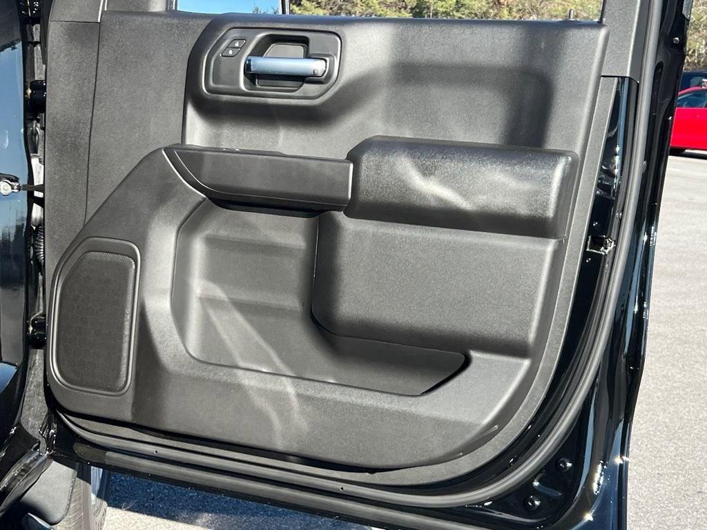 new 2026 Chevrolet Silverado 1500 car, priced at $43,270