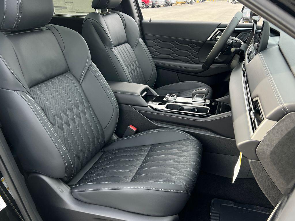 new 2026 Mitsubishi Outlander car, priced at $44,530