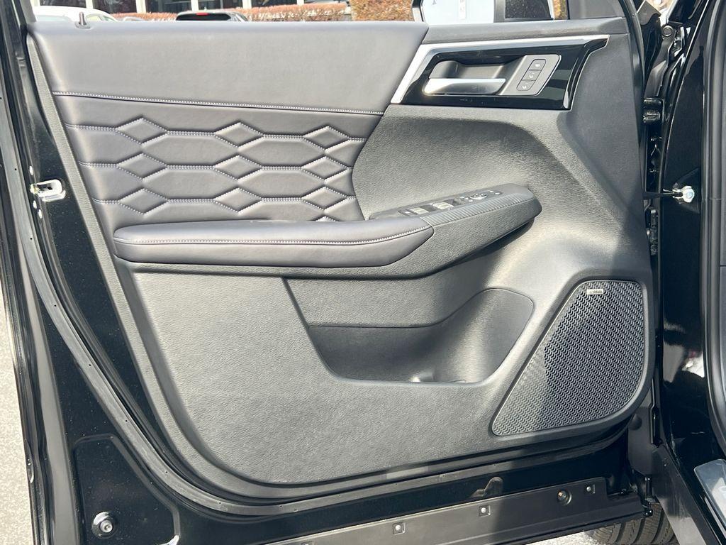 new 2026 Mitsubishi Outlander car, priced at $44,530