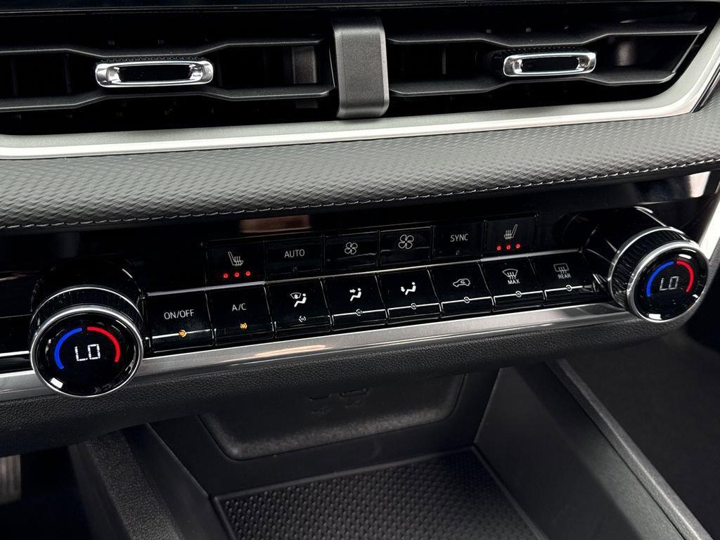 new 2026 Chevrolet Equinox car, priced at $28,590