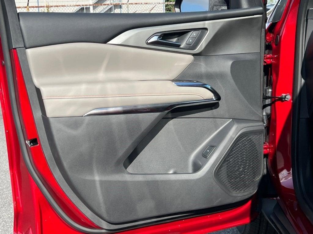 new 2026 Chevrolet Traverse car, priced at $37,690