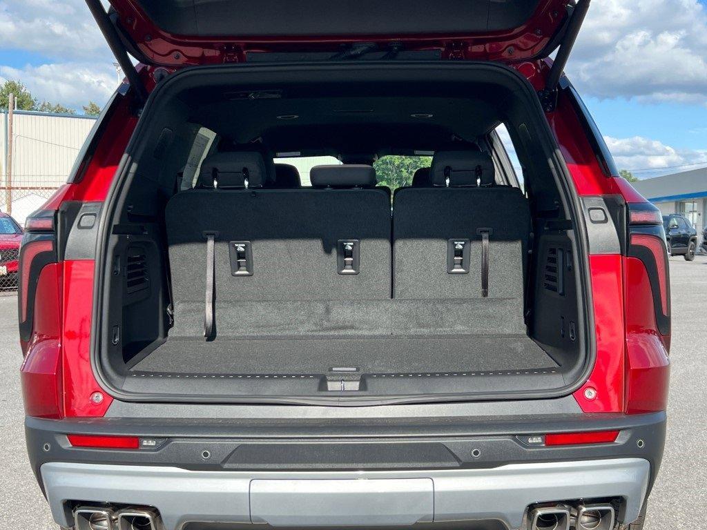 new 2026 Chevrolet Traverse car, priced at $37,690