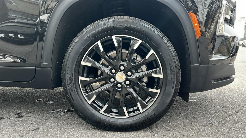 used 2025 Chevrolet Traverse car, priced at $34,000