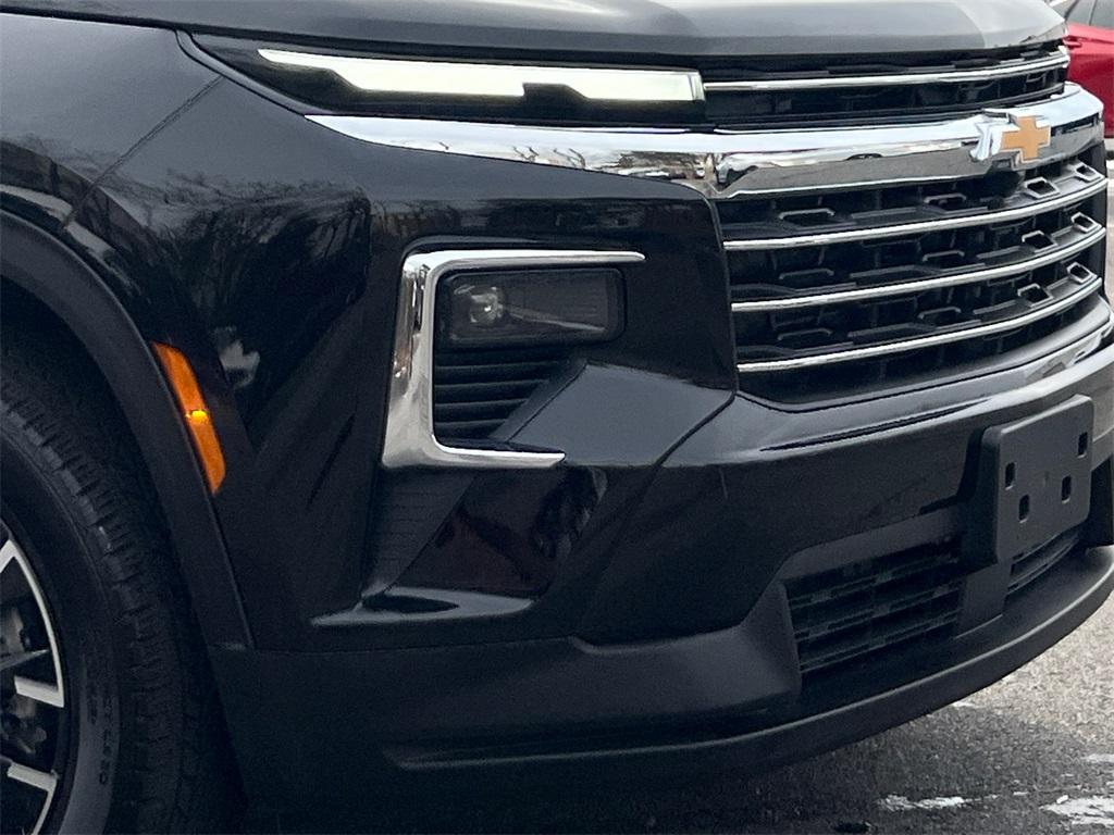 used 2025 Chevrolet Traverse car, priced at $34,000