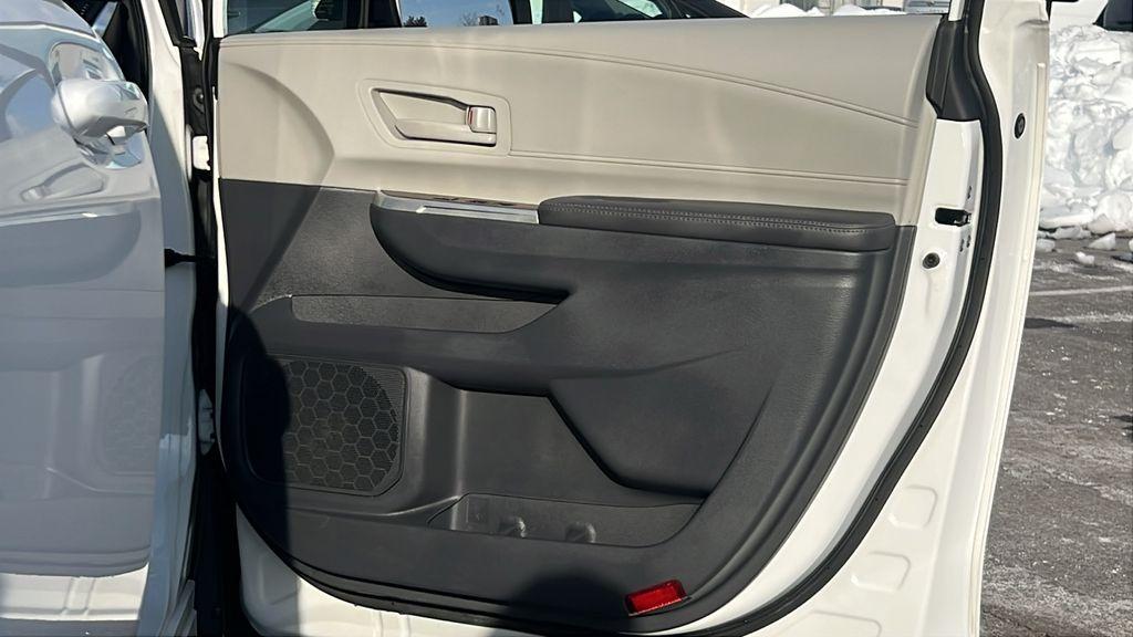 used 2024 Toyota Sienna car, priced at $32,200