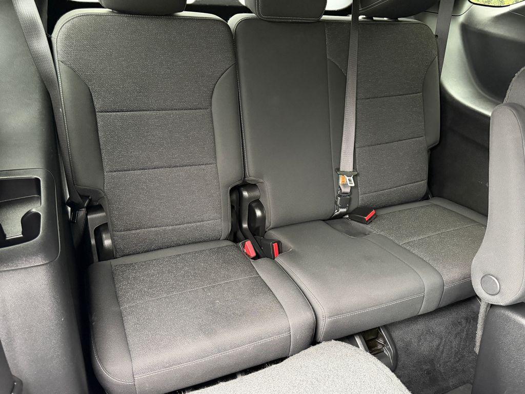 used 2024 Chevrolet Traverse car, priced at $31,000
