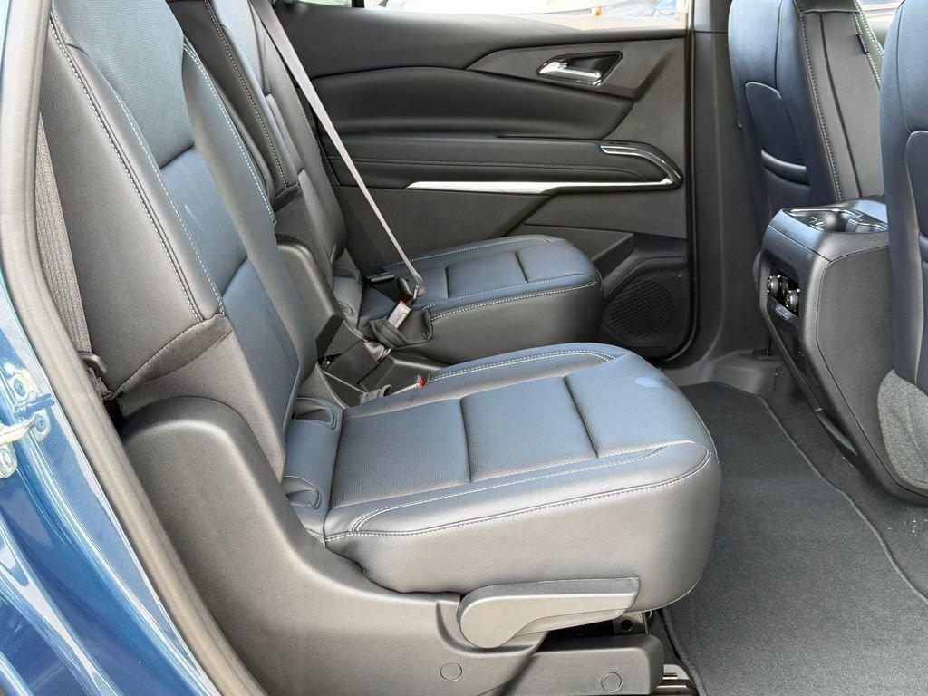new 2026 Chevrolet Traverse car, priced at $41,318