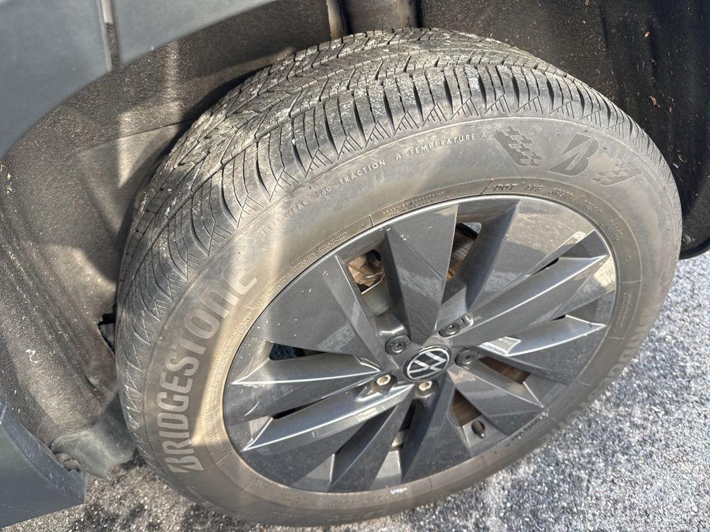 used 2024 Volkswagen Taos car, priced at $15,900