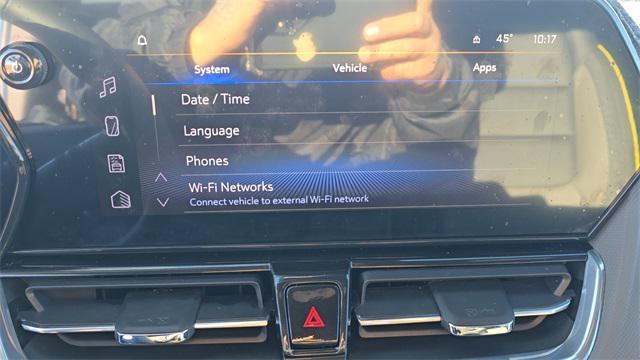 used 2025 Chevrolet TrailBlazer car