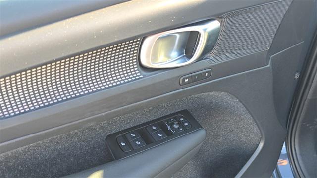 used 2022 Volvo XC40 car, priced at $26,018