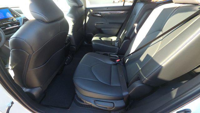 new 2026 Toyota Highlander Hybrid car, priced at $57,373