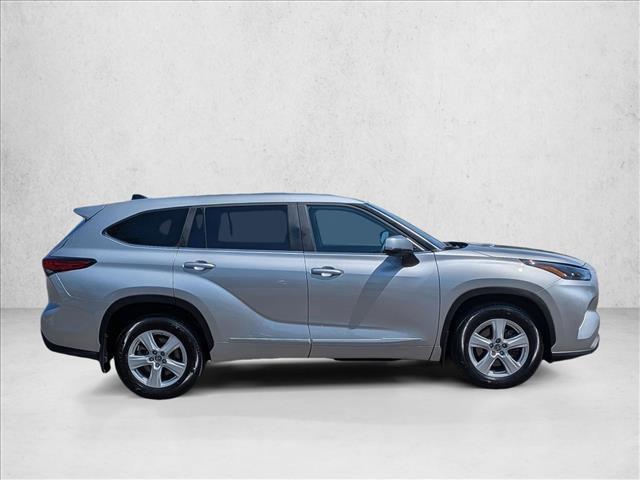 used 2023 Toyota Highlander car, priced at $31,875