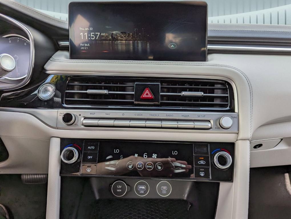 new 2025 Genesis G70 car