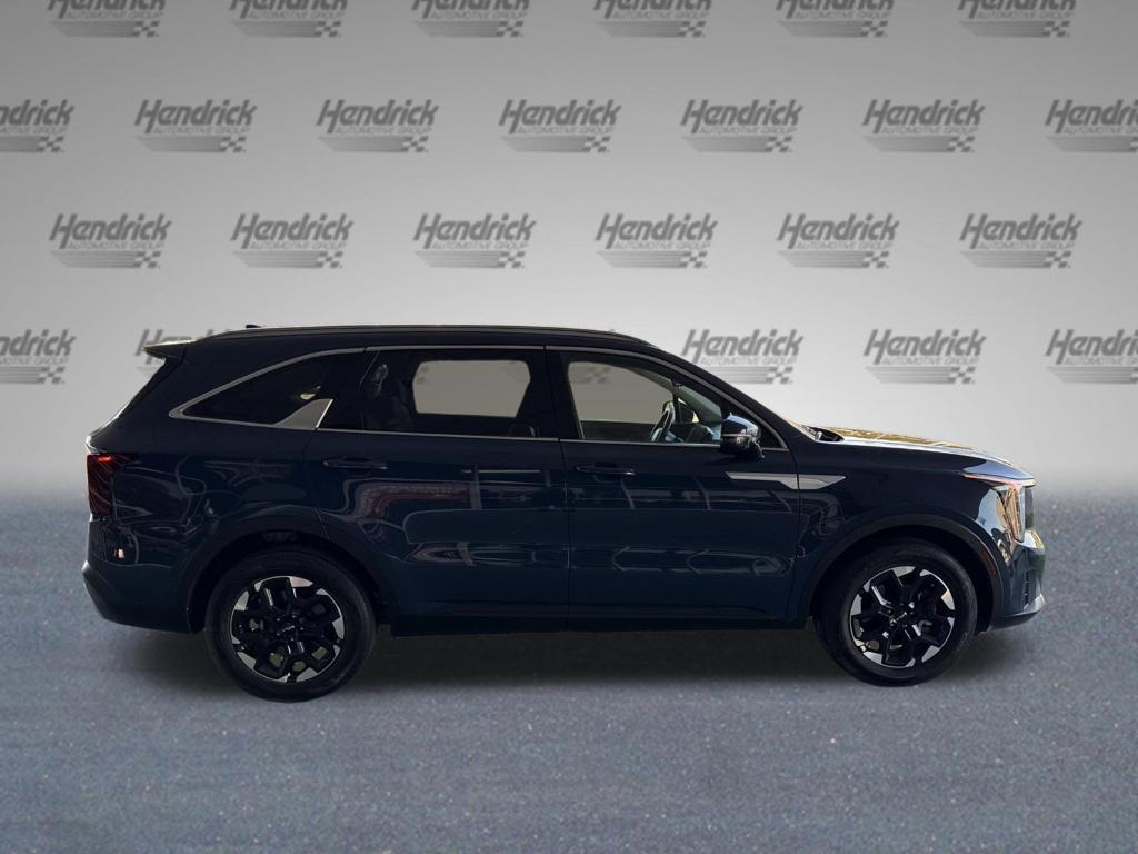 used 2024 Kia Sorento car, priced at $30,637