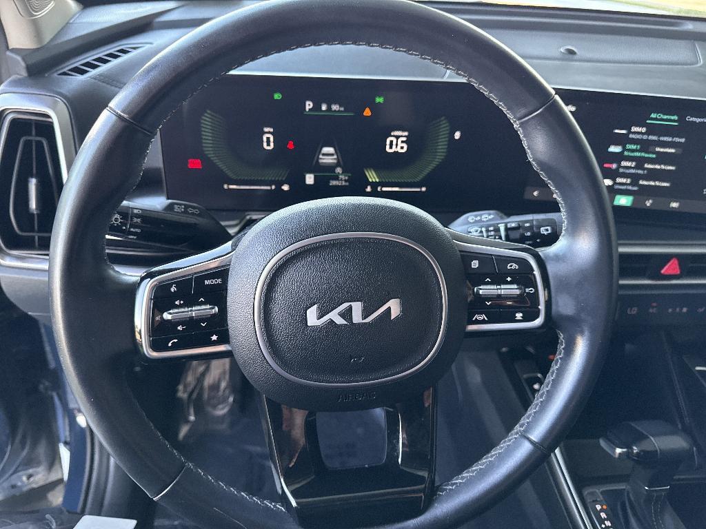 used 2024 Kia Sorento car, priced at $30,637