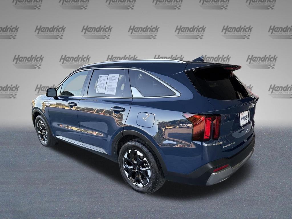 used 2024 Kia Sorento car, priced at $30,637