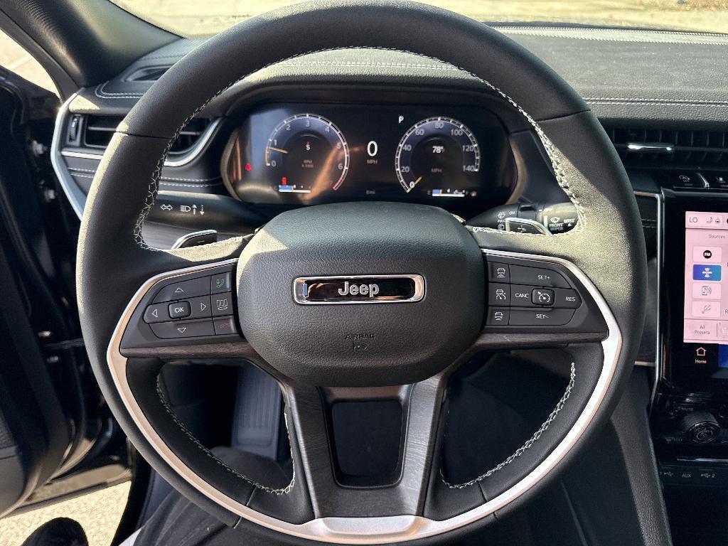 new 2025 Jeep Grand Cherokee L car, priced at $52,220