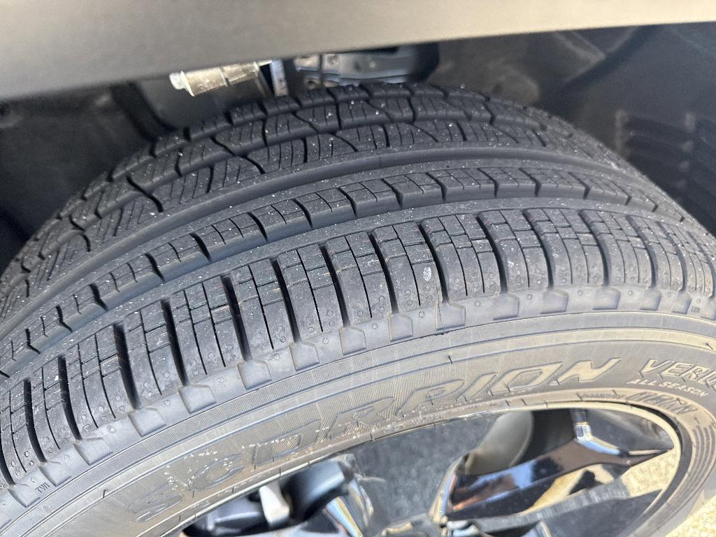 new 2025 Jeep Grand Cherokee L car, priced at $52,220