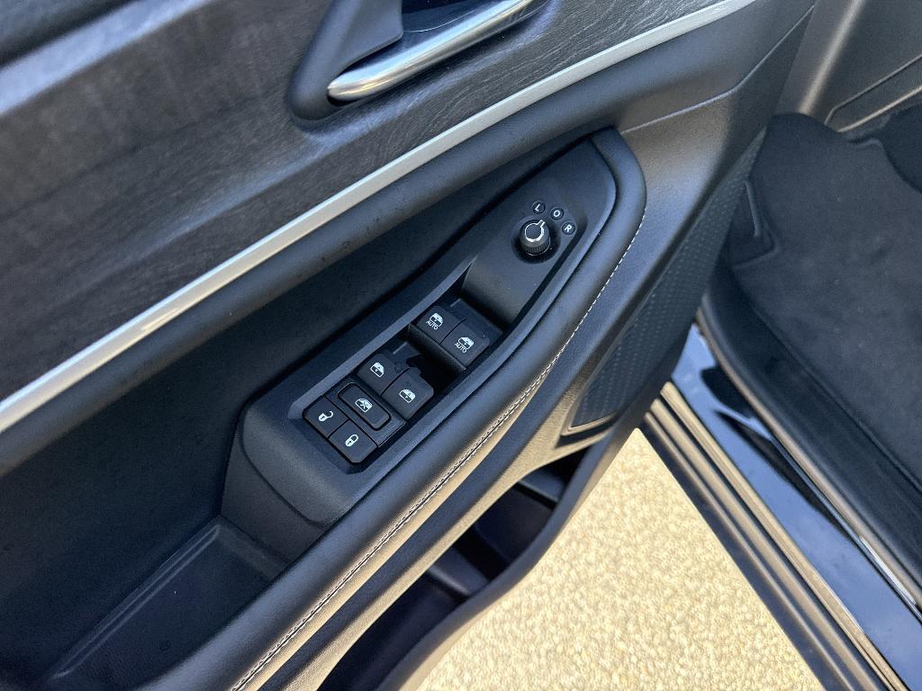 new 2025 Jeep Grand Cherokee L car, priced at $52,220