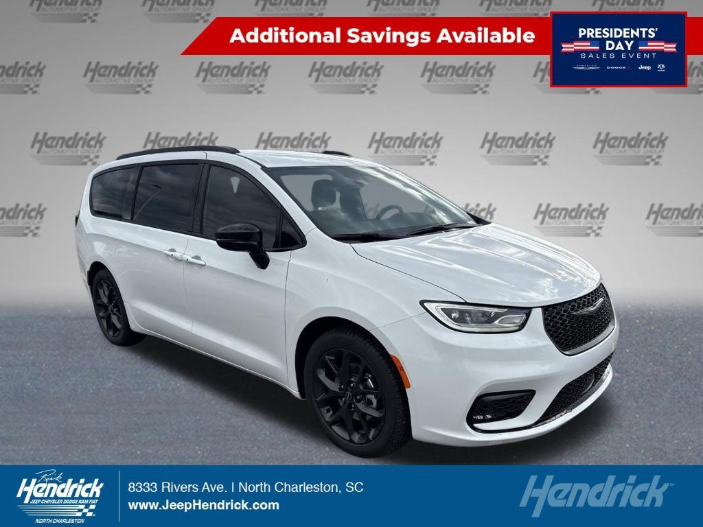 new 2026 Chrysler Pacifica car, priced at $47,885