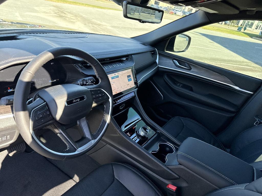 new 2026 Jeep Grand Cherokee car, priced at $56,445