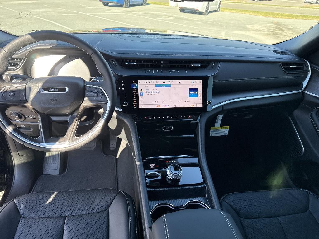 new 2026 Jeep Grand Cherokee car, priced at $56,445