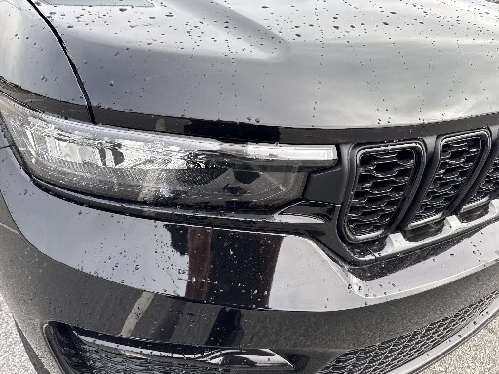new 2025 Jeep Grand Cherokee car, priced at $53,735