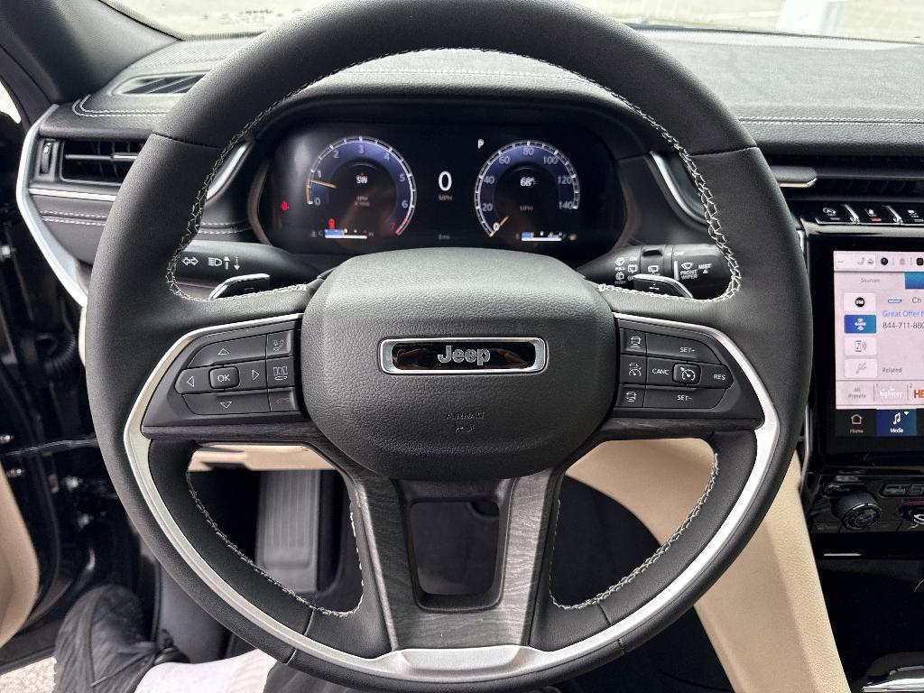 new 2025 Jeep Grand Cherokee car, priced at $53,735