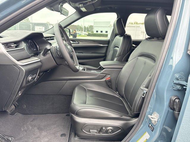 new 2026 Jeep Grand Cherokee car, priced at $50,405