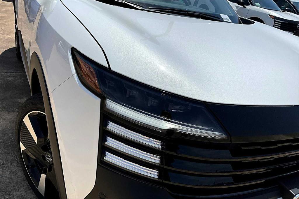 new 2025 Nissan Kicks car, priced at $24,048