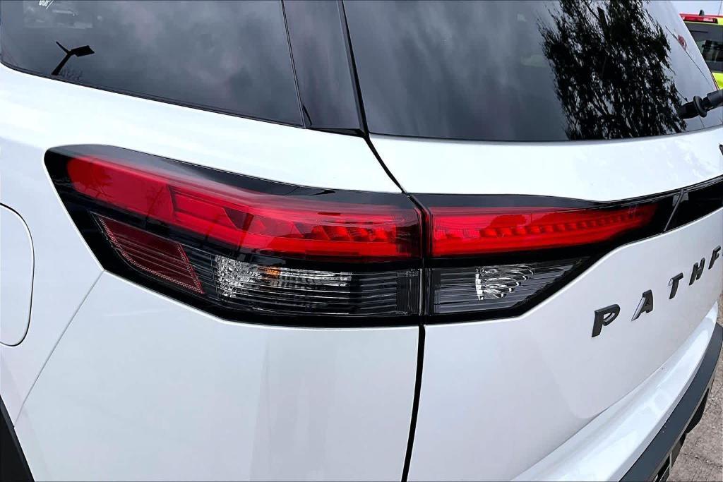 new 2026 Nissan Pathfinder car, priced at $46,091