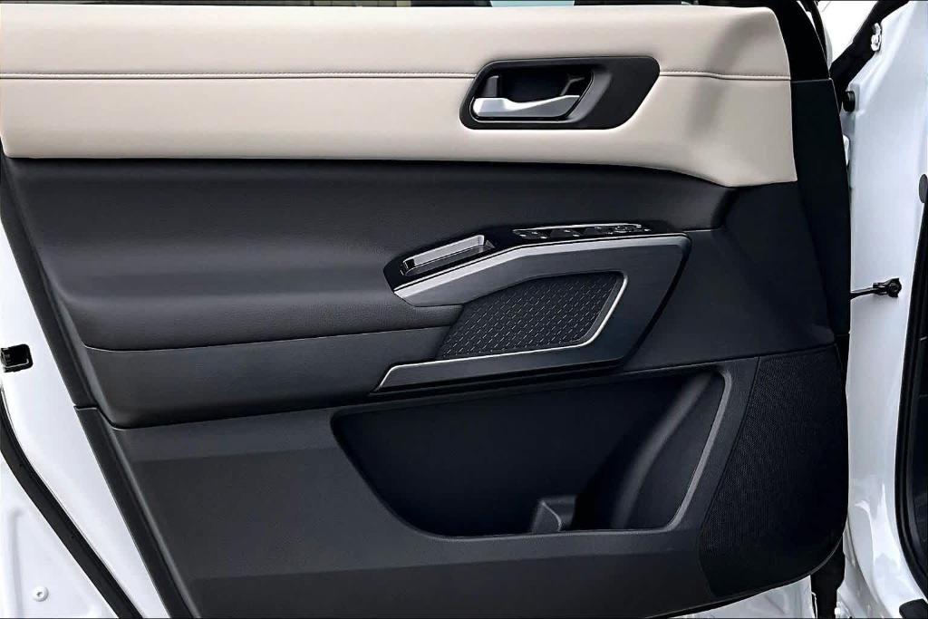 new 2026 Nissan Pathfinder car, priced at $46,091