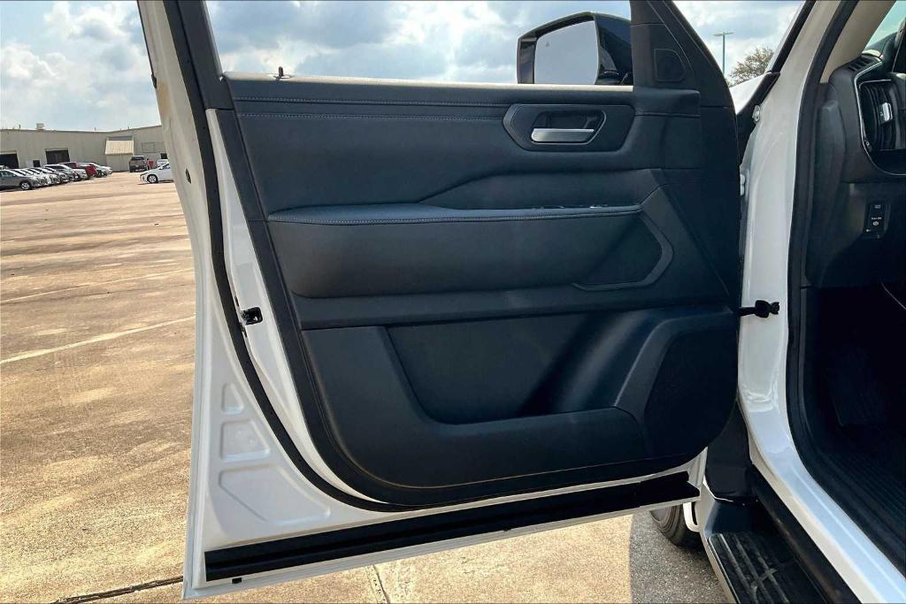 new 2026 Nissan Armada car, priced at $73,470