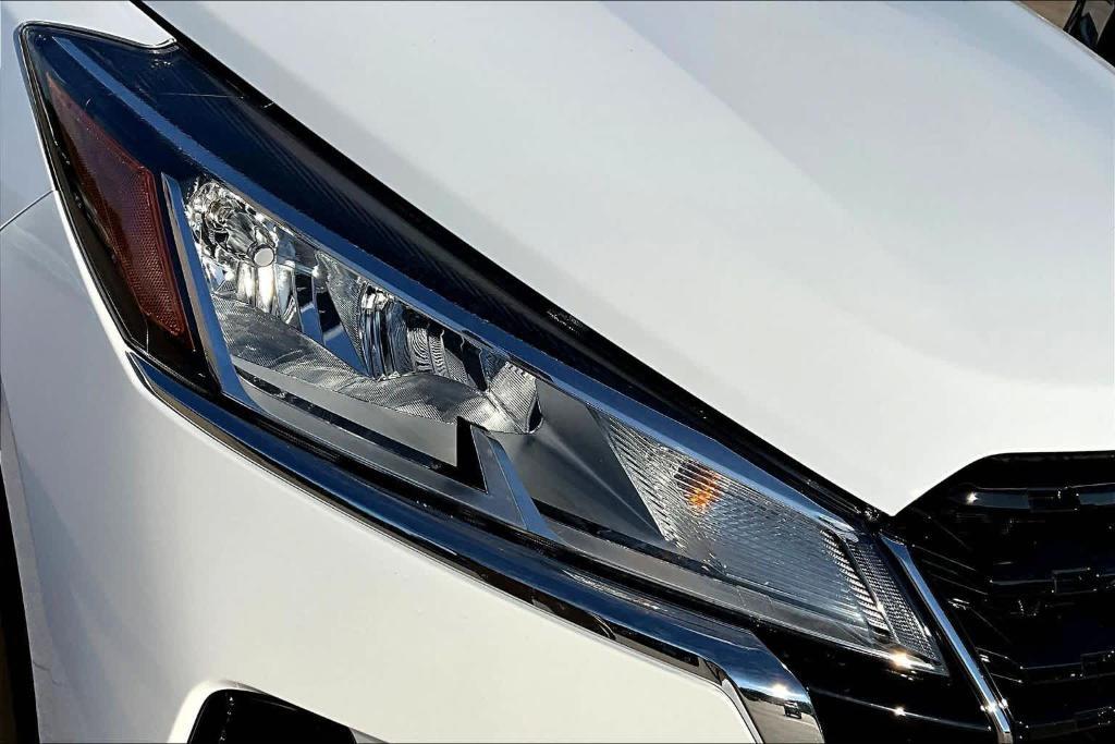 new 2025 Nissan Kicks Play car, priced at $23,365