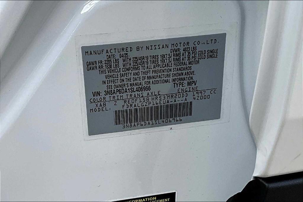 new 2025 Nissan Kicks car, priced at $25,118