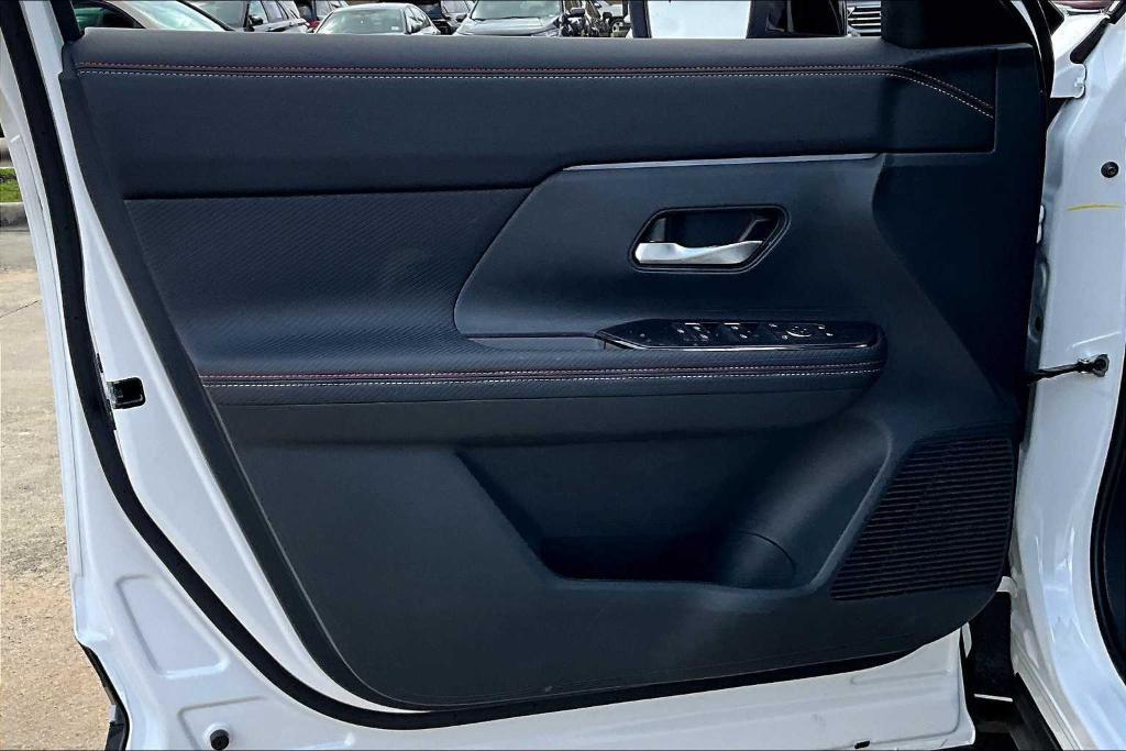 new 2025 Nissan Kicks car, priced at $25,118