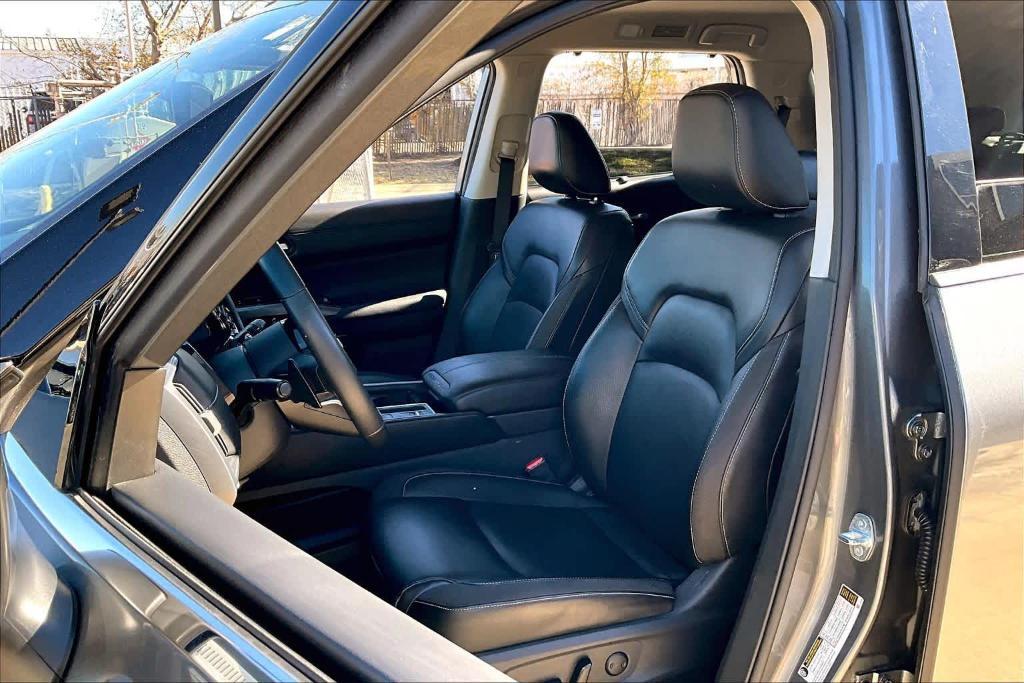 used 2022 Nissan Pathfinder car, priced at $25,995