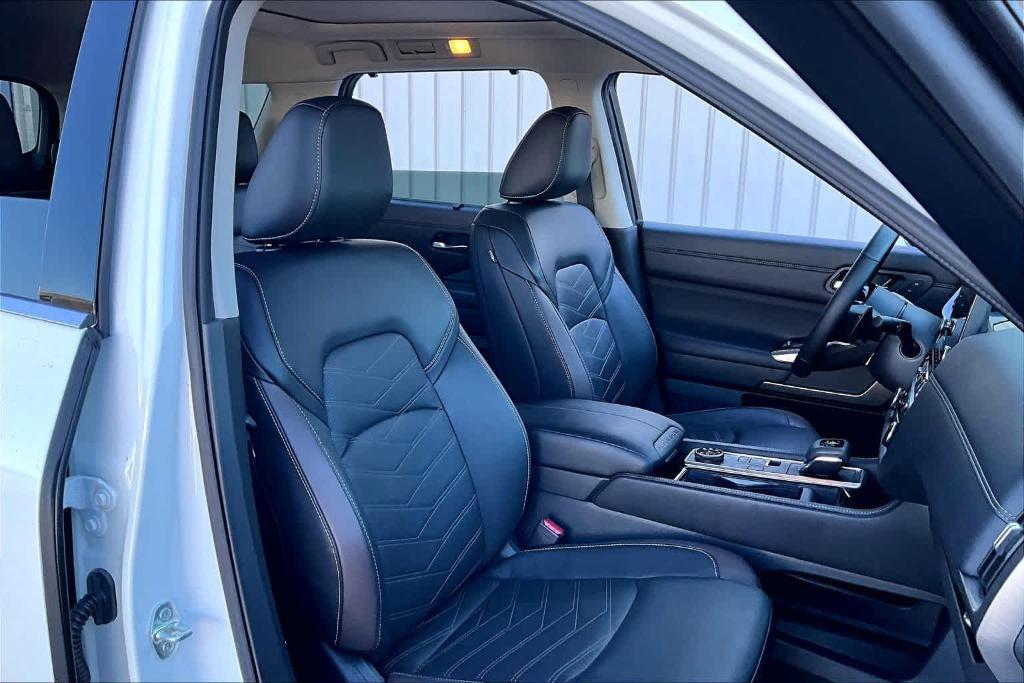 used 2024 Nissan Pathfinder car, priced at $38,999