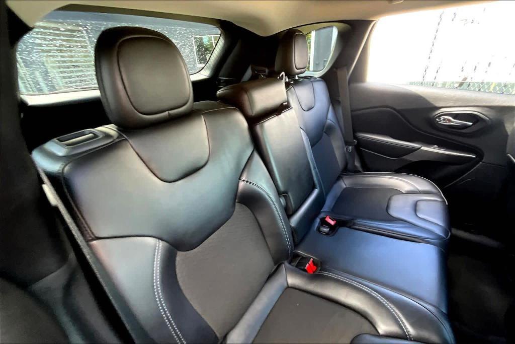 used 2021 Jeep Cherokee car, priced at $11,295