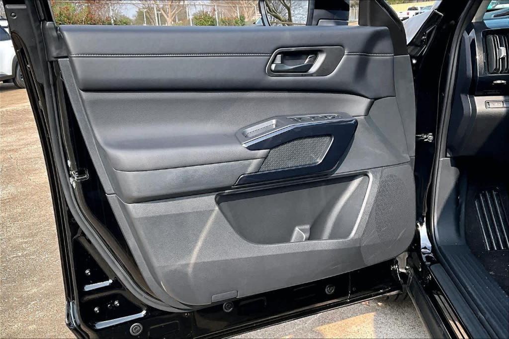 new 2026 Nissan Pathfinder car, priced at $34,647